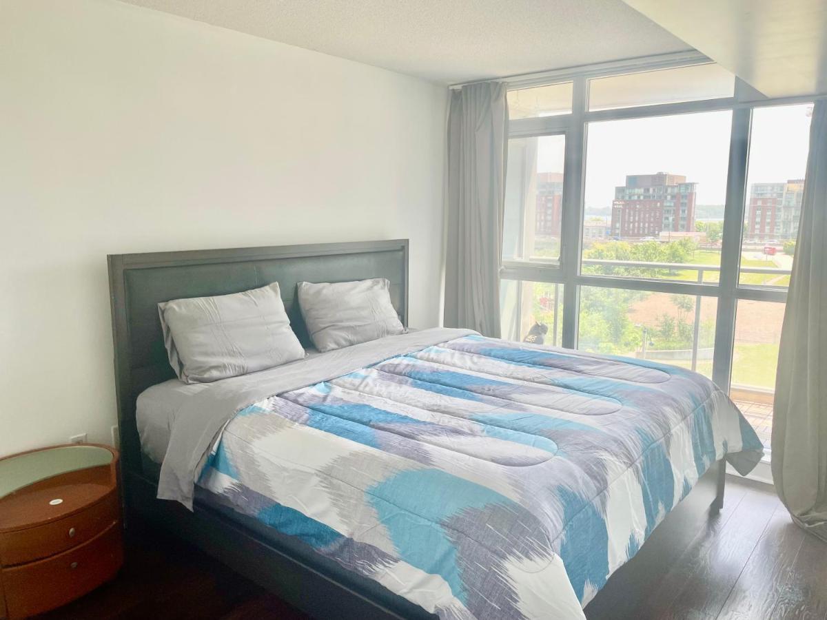 Three Br Condo Step To Cn Tower Rogers Center With Free Parking Toronto Eksteriør billede
